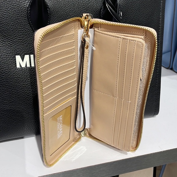 Michael Kors Jet Set Travel Large Travl CONTINENTAL Wristlet - wallet phone hldr - Picture 10 of 16